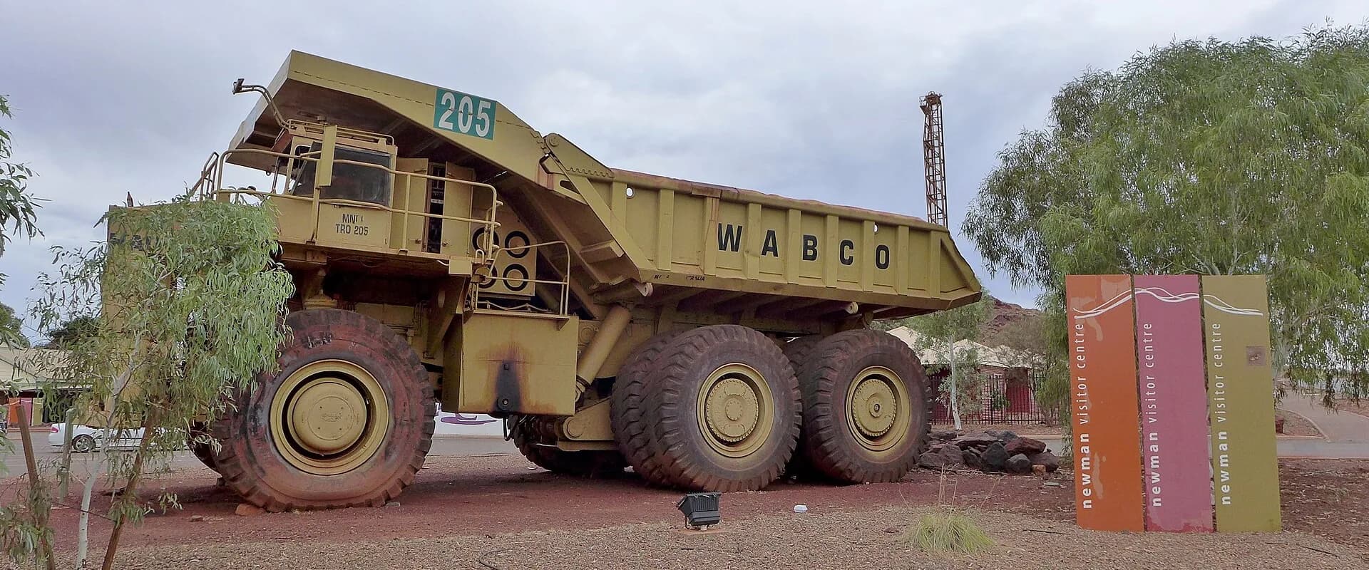 Sell used off-highway trucks — MachineryBarn cash buyer for haul trucks